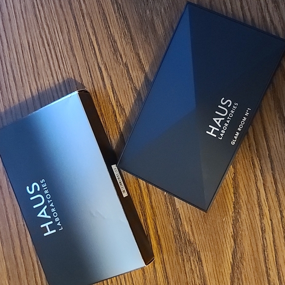 (CCO!) HAUS Laboratories - NO. 1 Fame Eyshadown Pallette - Picture 3 of 6